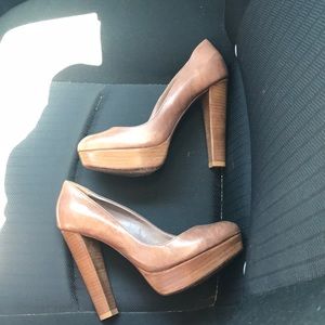 Brown/tan Platform heels